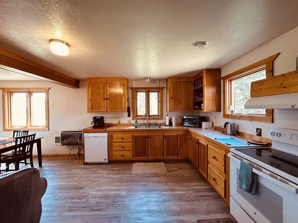 Kitchen- Main Level