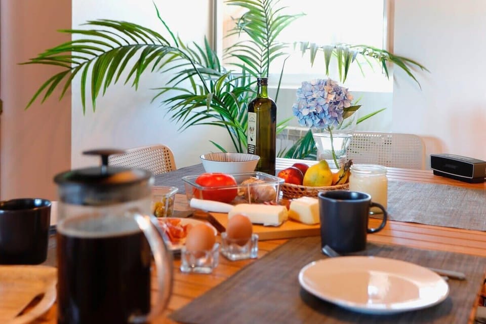 coffee tea facilities, breakfast, lunch, dinner
