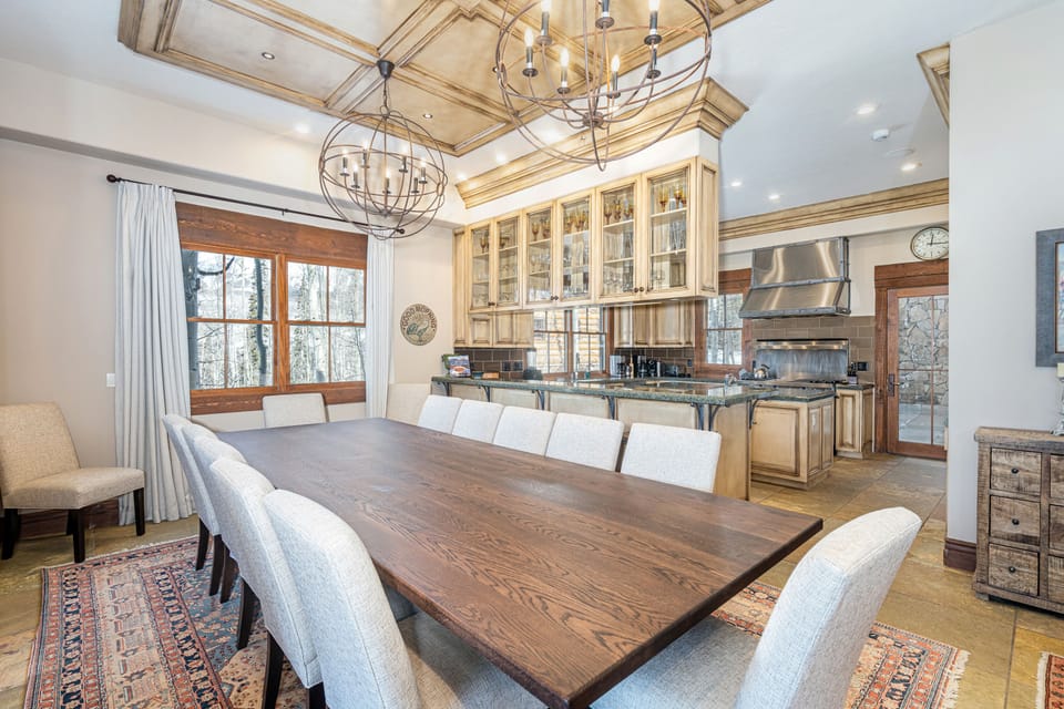 4.3-country-club-estate-mountain-village-dining-room1