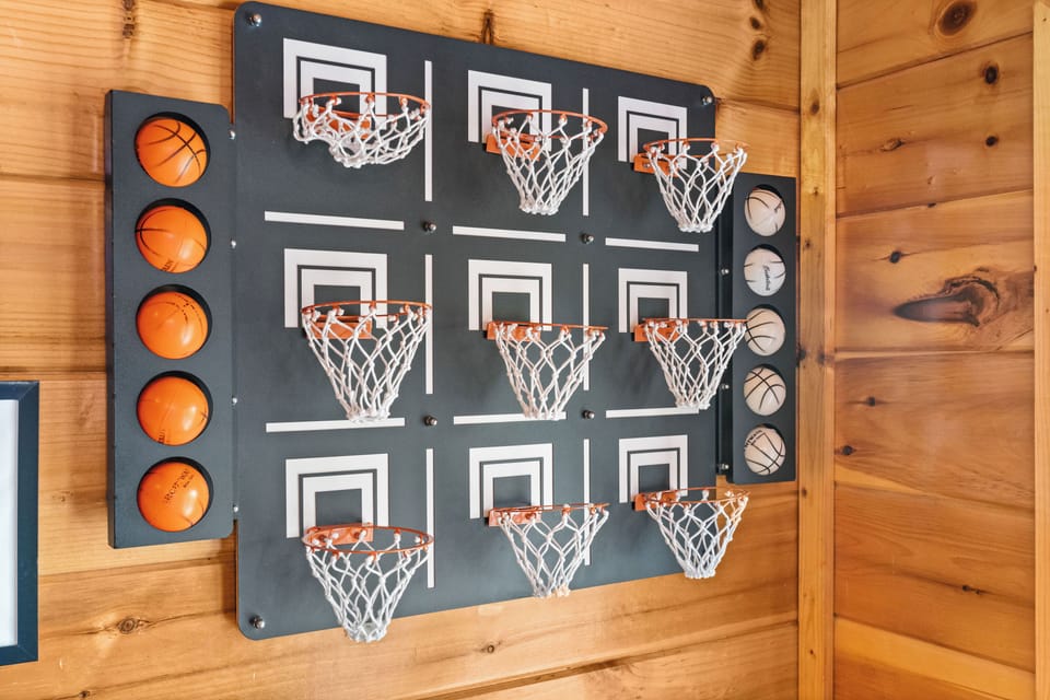 Tic Tac Toe basketball for family fun
