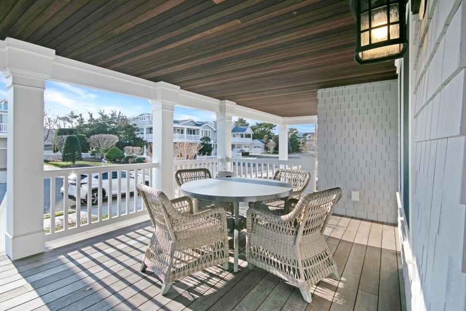 1st floor front deck seating