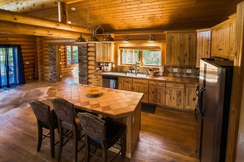 Great kitchen lay-out; ease of use