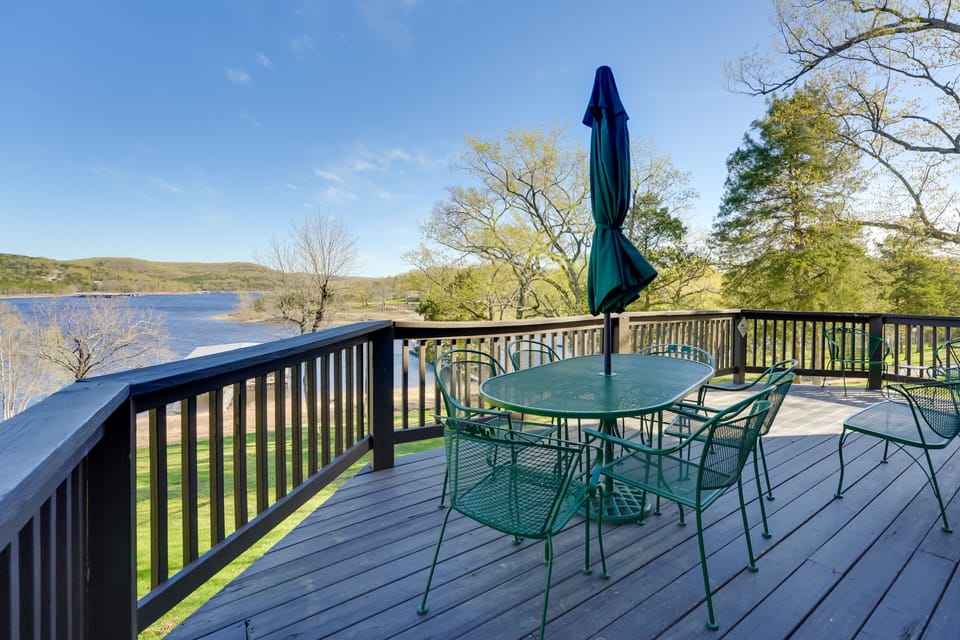Table Rock Lake Vacation Rental | 3BR | 2BA | 3 Stairs Required | 1,200 Sq Ft