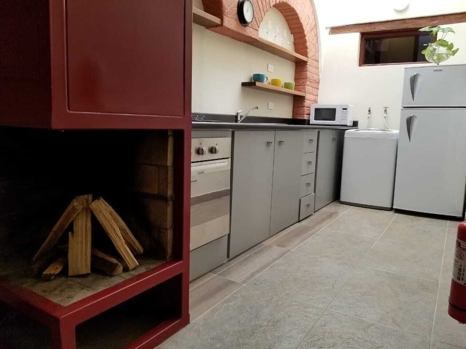 Fully furnished kitchen