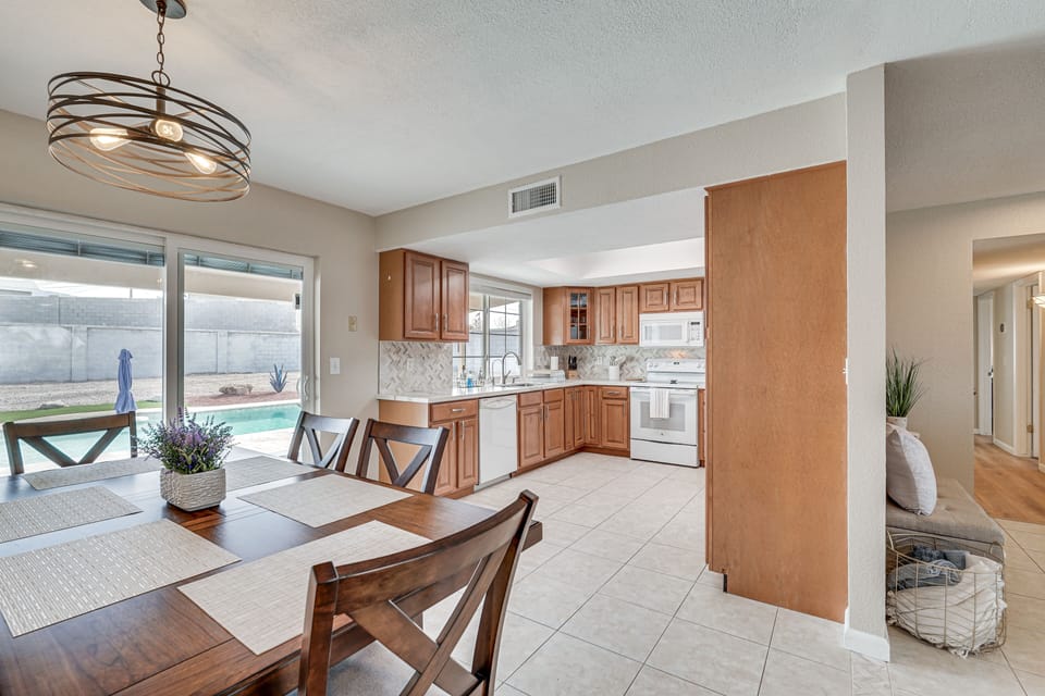 Kitchen | Cooking Basics | Drip Coffee Maker | Knife Set | Dishwasher