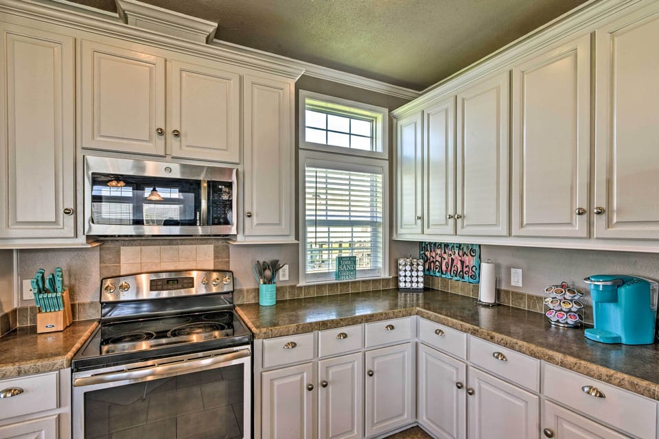 Fully Equipped Kitchen | K-Cups Provided