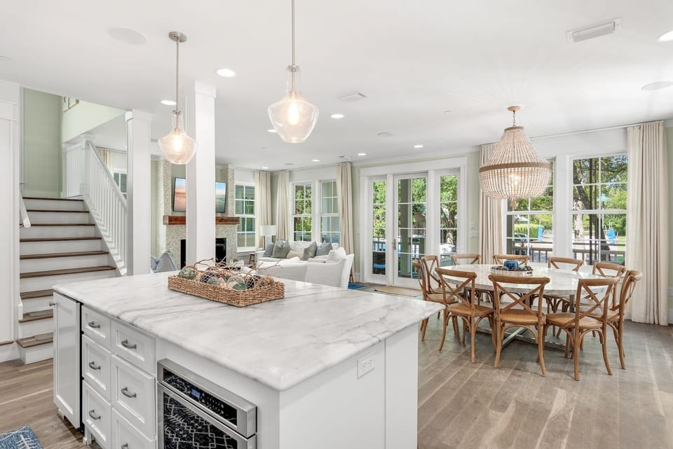 The Shell - Seaside - Living, Dining, and Kitchen Area