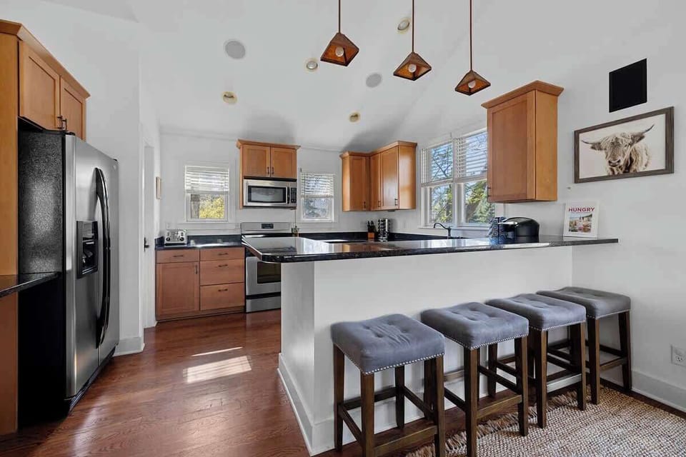 Wild Horse Run’s spacious, eat-in kitchen with high-end appliances is every chef’s dream.