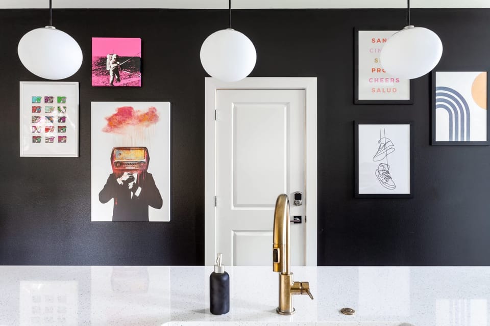 Unique Artwork Complements The Contemporary Kitchen Design