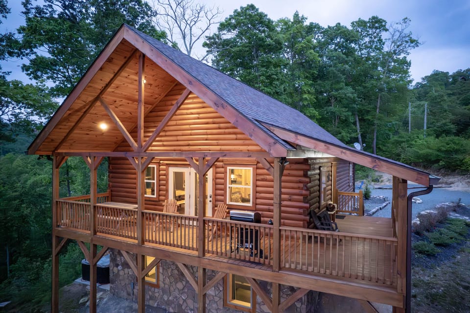 Over 400 sq ft of covered deck space with long range Mountain View’s