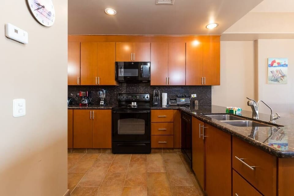 Kitchen (1)