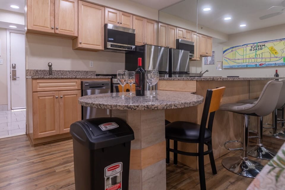 Complete Kitchen Bring Food and DRINK we have the EST