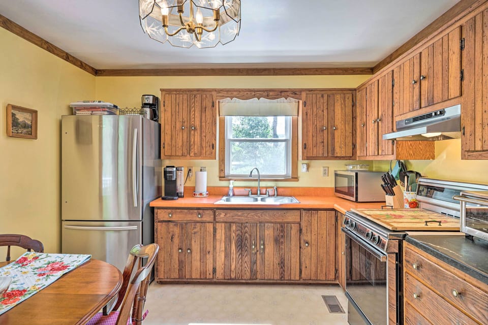 Well-Equipped Kitchen