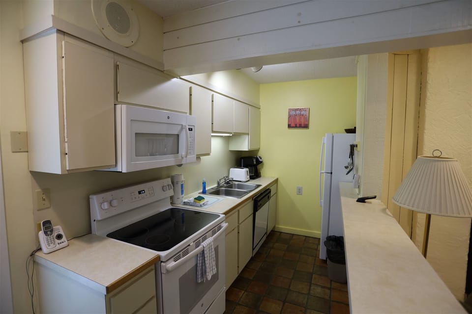 Full Kitchen with New Coffee Maker in Condo at Waterville Valley