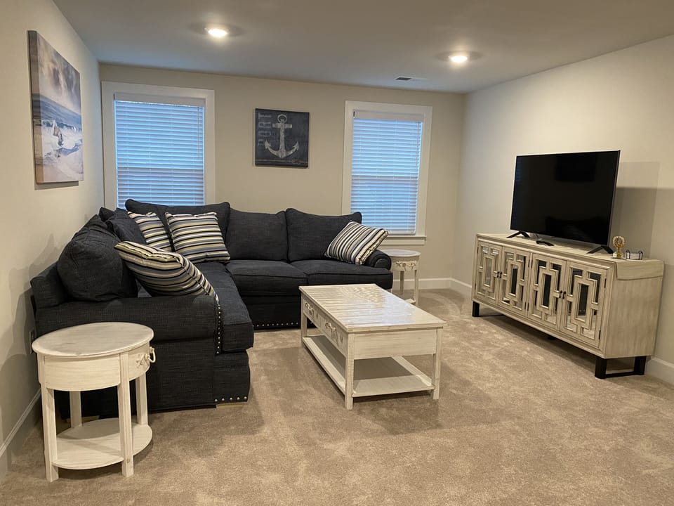 Second floor loft living room