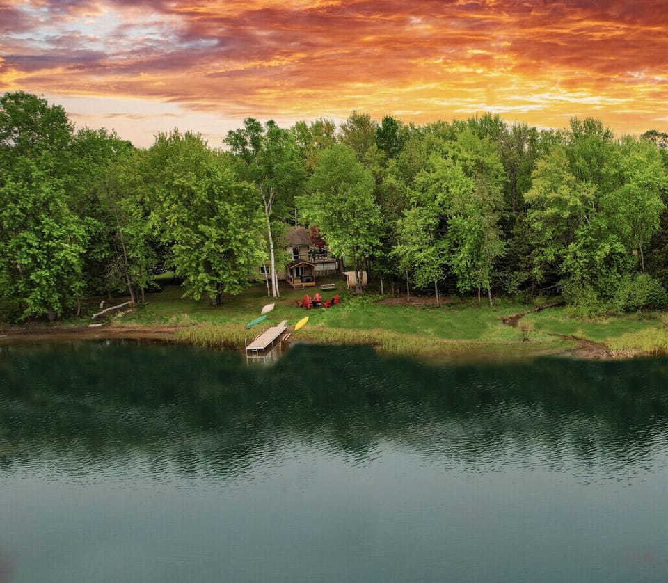 instagram.com/hiddenhideouts