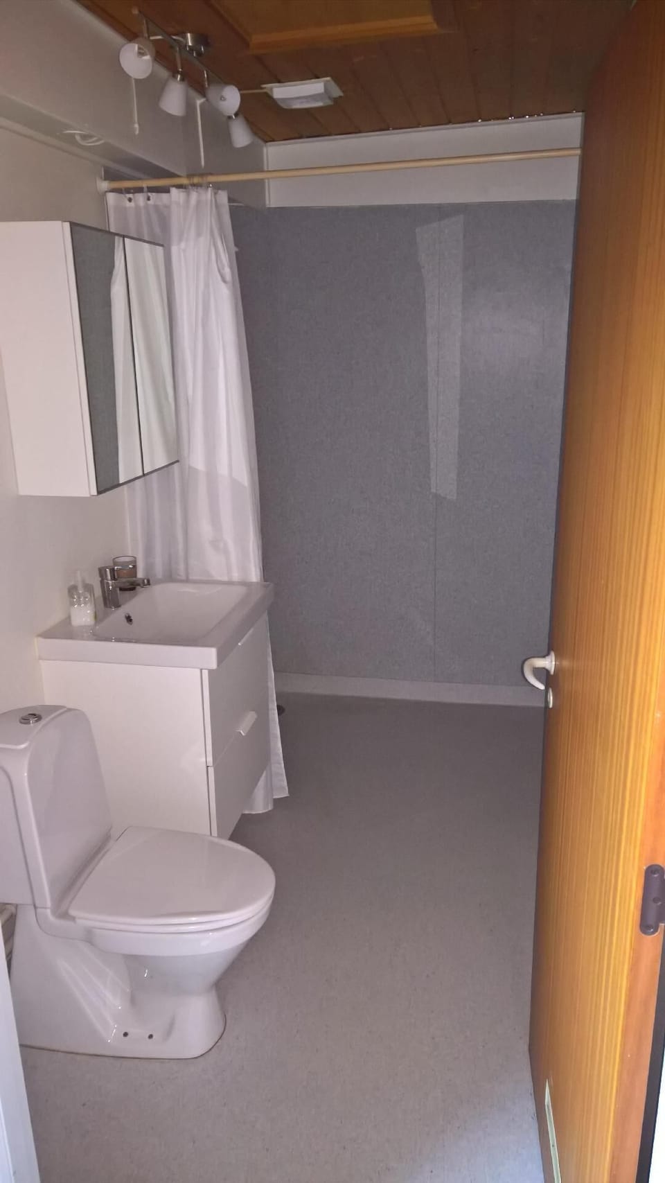 Bath/Shower