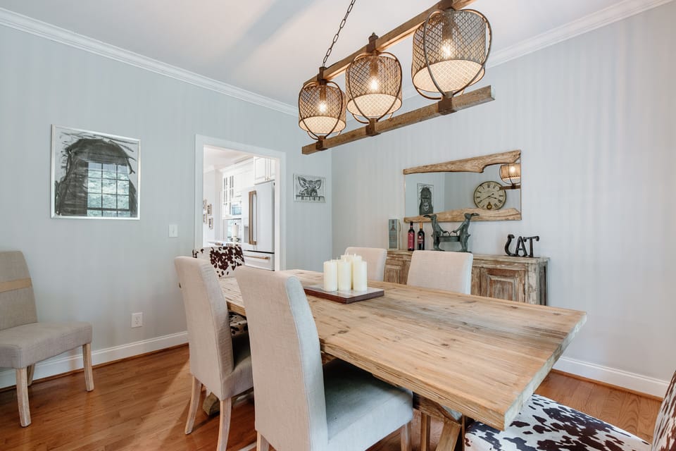 Formal Dining Room - Seats 6/7