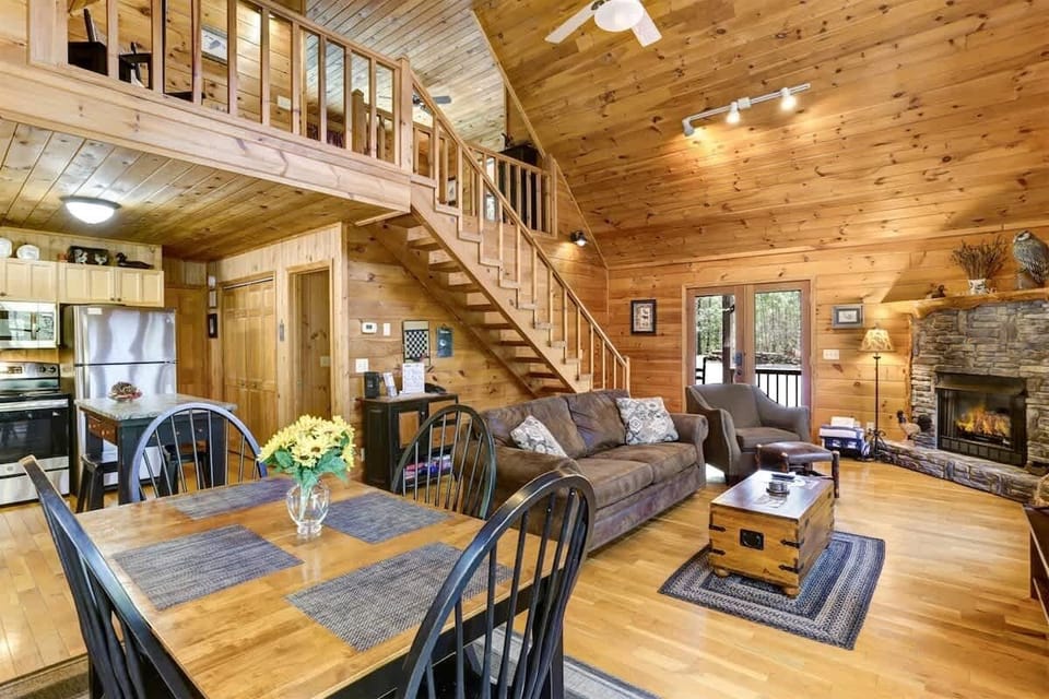 DINING AREA & LIVING ROOM
