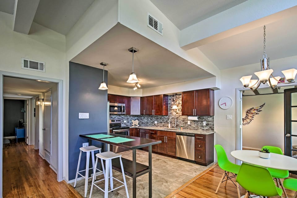 Dining Area | Dishware & Flatware