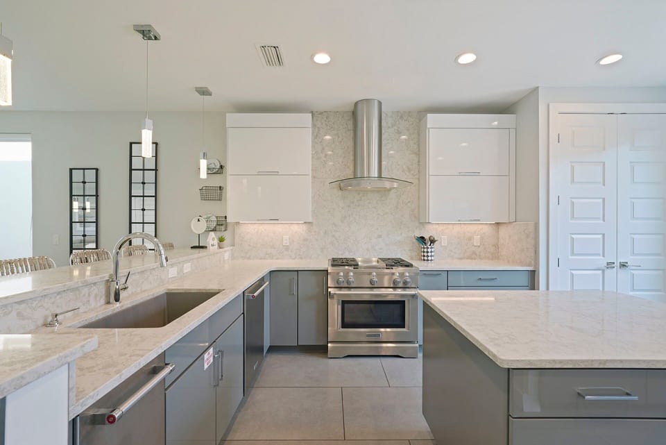 White Pearl - Destiny by the Sea - Kitchen