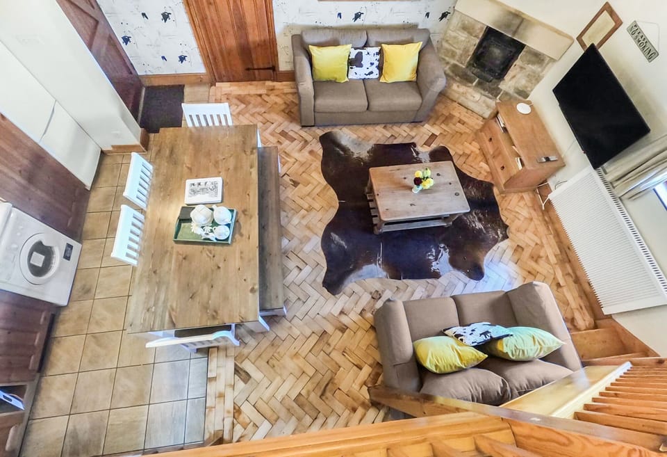 Cow Byre 2 Dining and Lounge