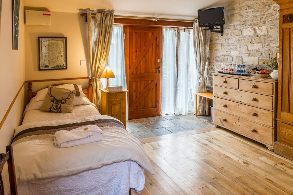 Milking Shed Single Bed with space for an additional bed