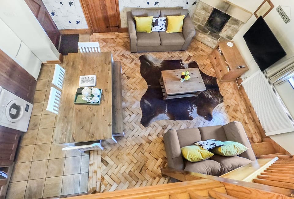 Cow Byre 2 Dining and Lounge