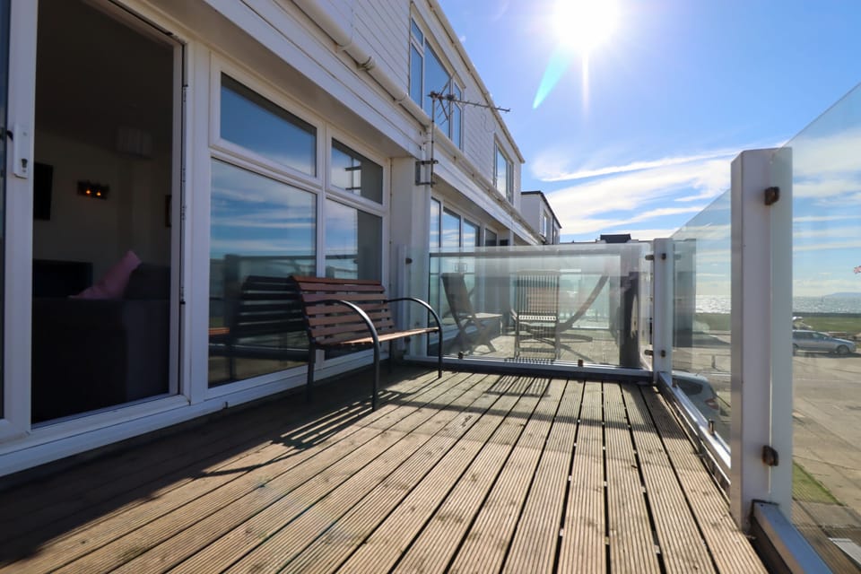First floor balcony with sea views
