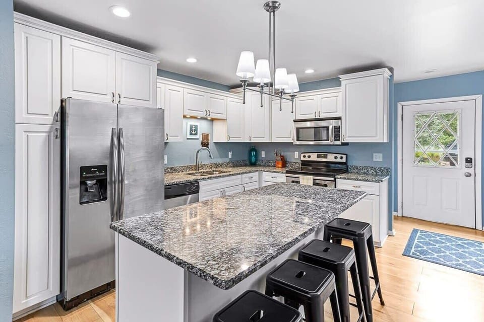 Fully stocked kitchen