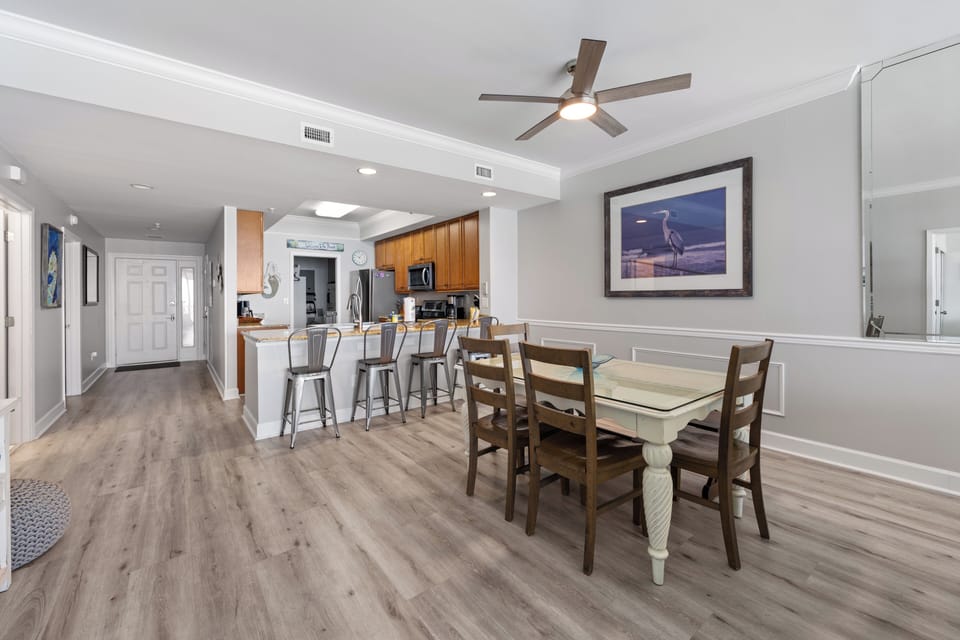 Dining Room with Comfortable Seating For 6.