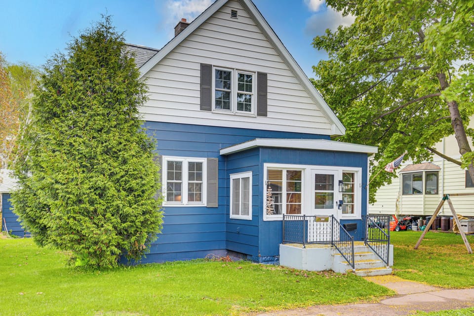 Ontonagon Vacation Rental | 3BR | 1.5BA | Stairs Required | 1,116 Sq Ft