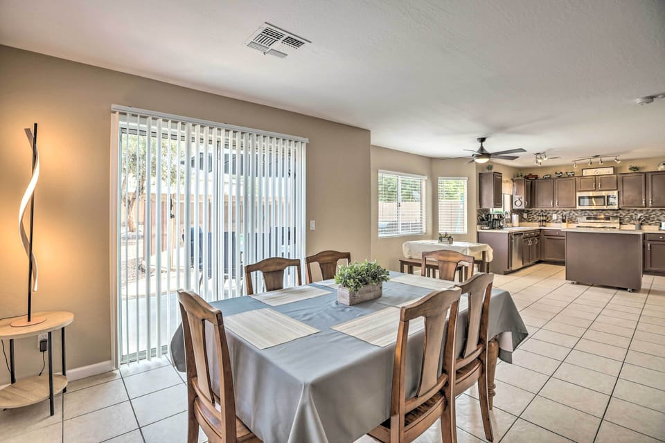 Dining Area | Dishware & Flatware Provided