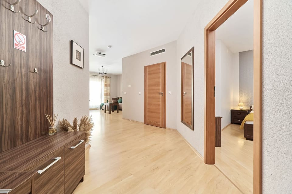 Spacious wardrobe with plenty of storage space. 
