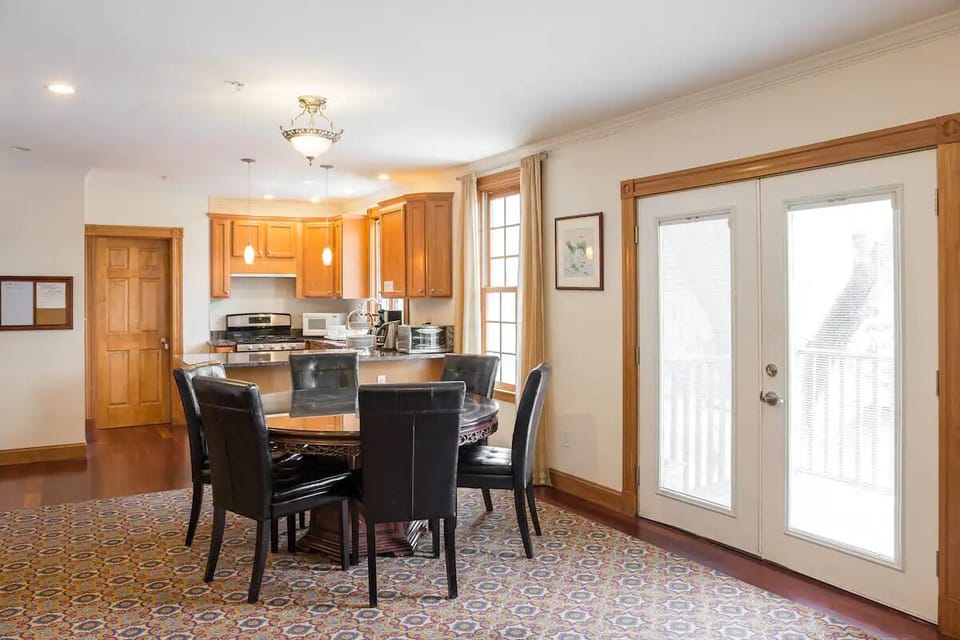 Dining Table, seating for 6