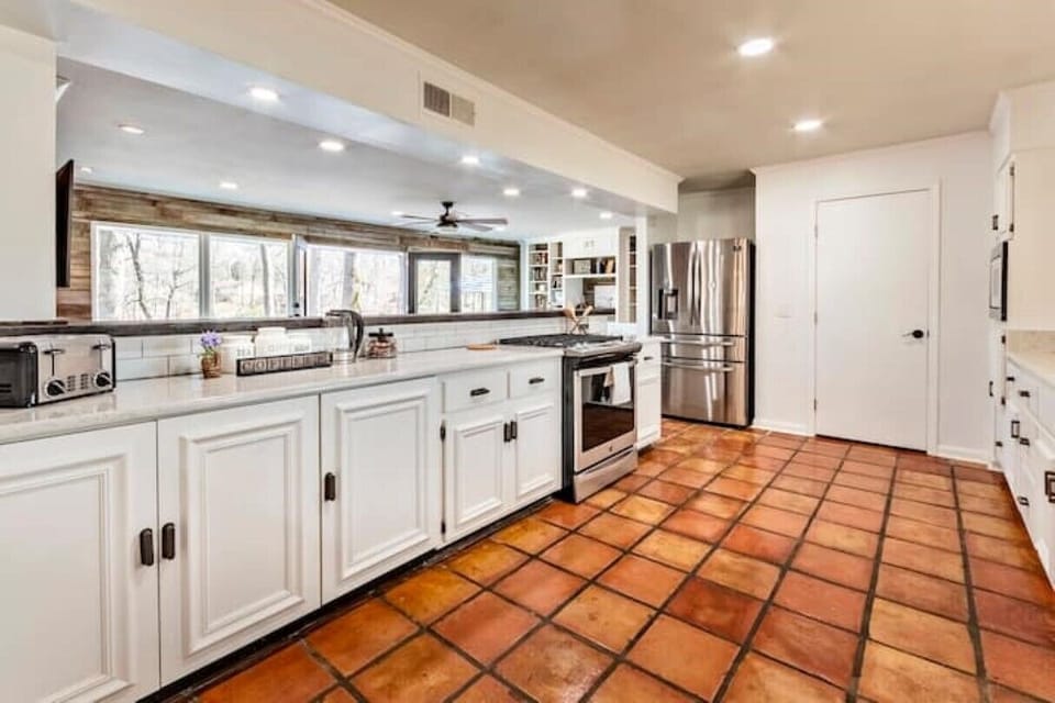 Spacious elegant design planned kitchen for large groups of gatherings.


