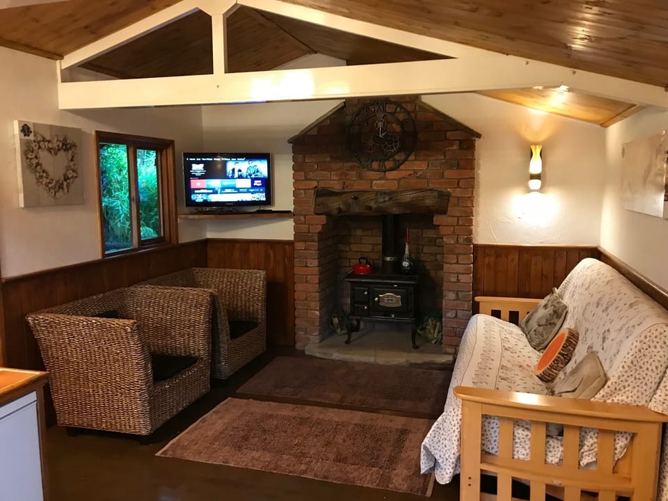 Log Cabin Lounge with Open Fireplace & Log Burner