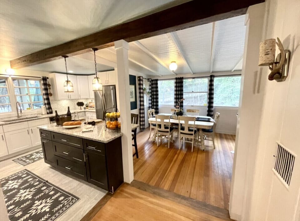 Seating, meal prep and everything you need to cook & enjoy a holiday feast!