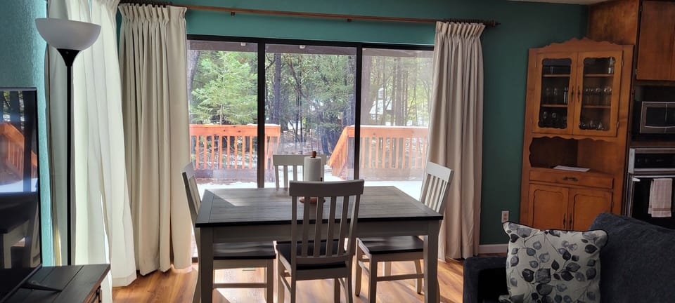 Dining nook.