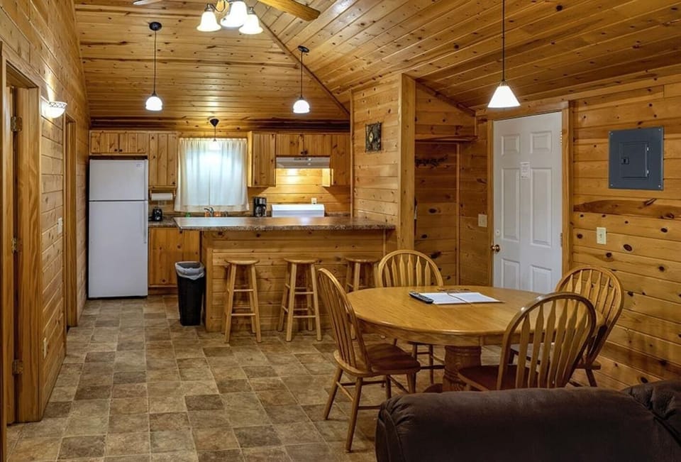 Eagle Eat In Kitchen