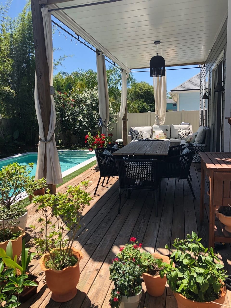 Outdoor dining