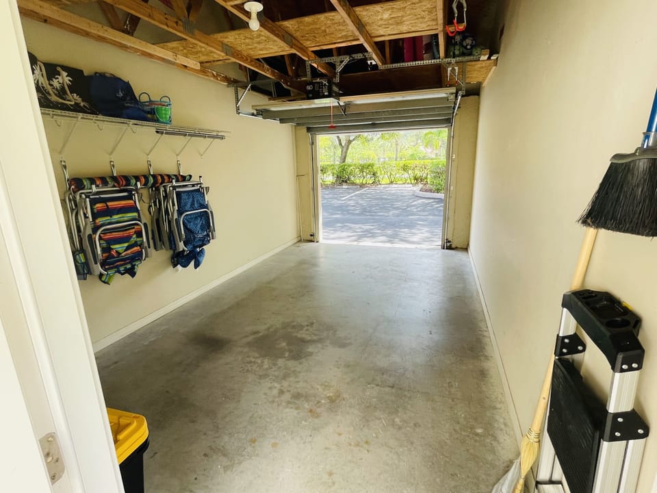 Large garage to park in and store all the beach gear