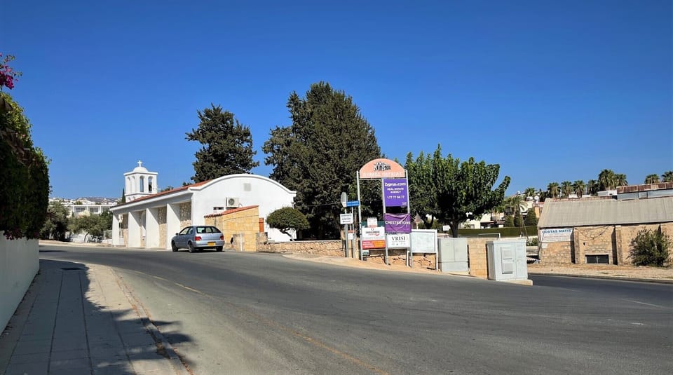 The White Church which is on Akamatos Avenue. Villa Shelby is on the left.