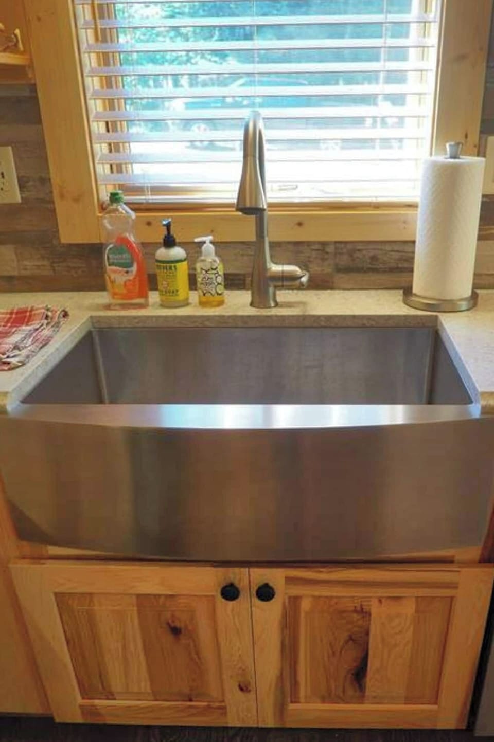 Even the sink is gorgeous! ;-)