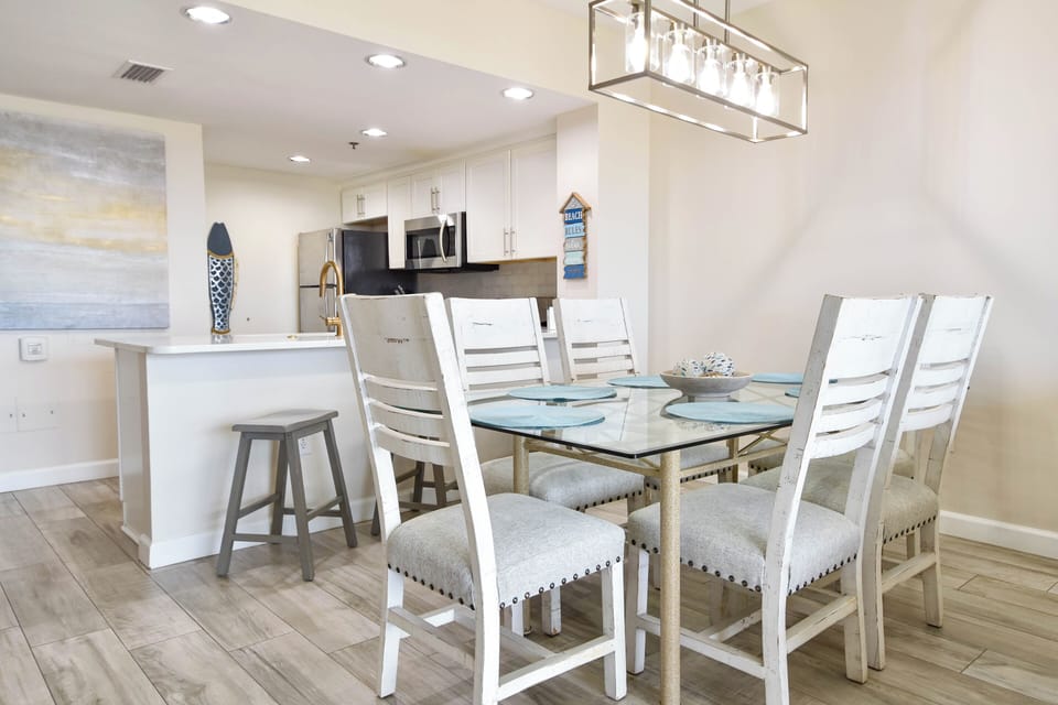 Sterling Shores 417 - Dining Area