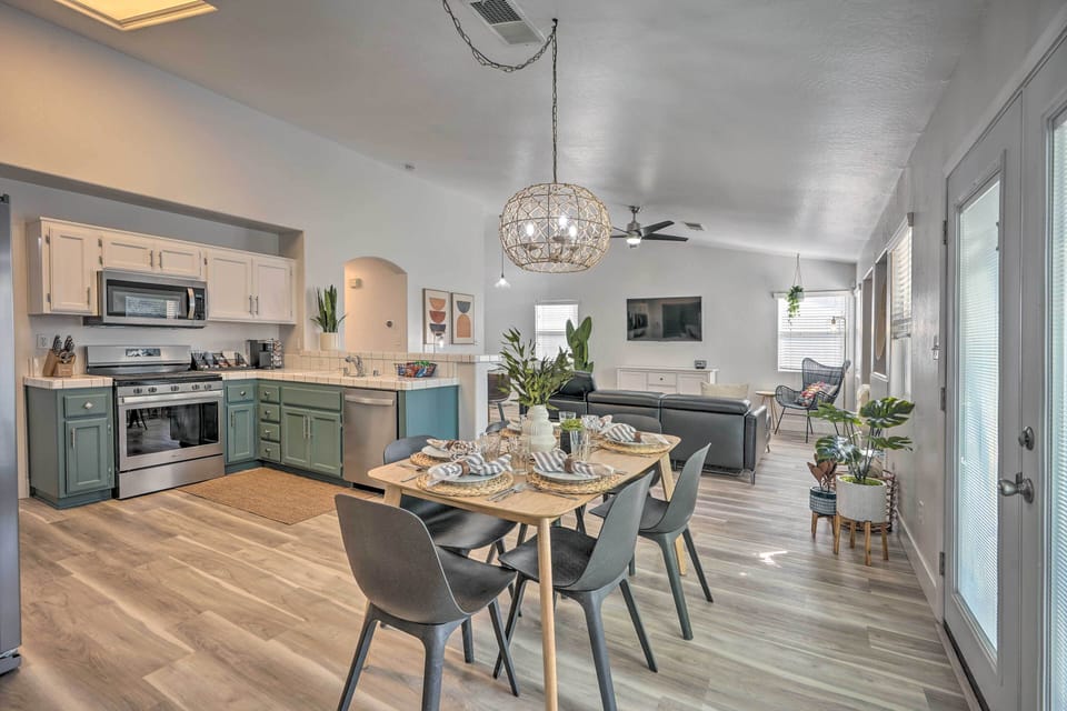 Dining Area | Fully Equipped Kitchen