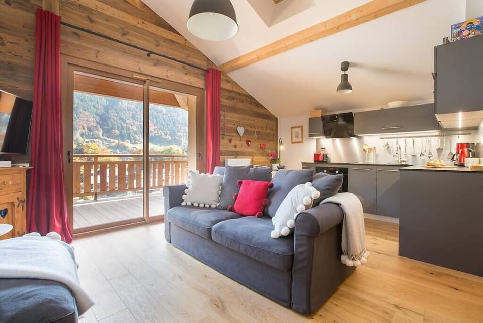 Living area with Smart TV