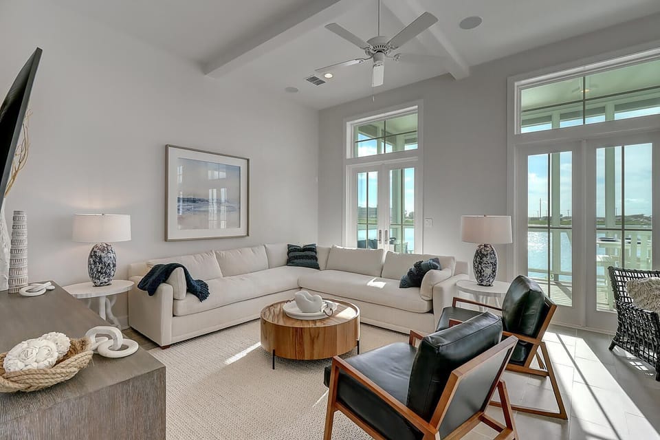 1st Floor Living Area