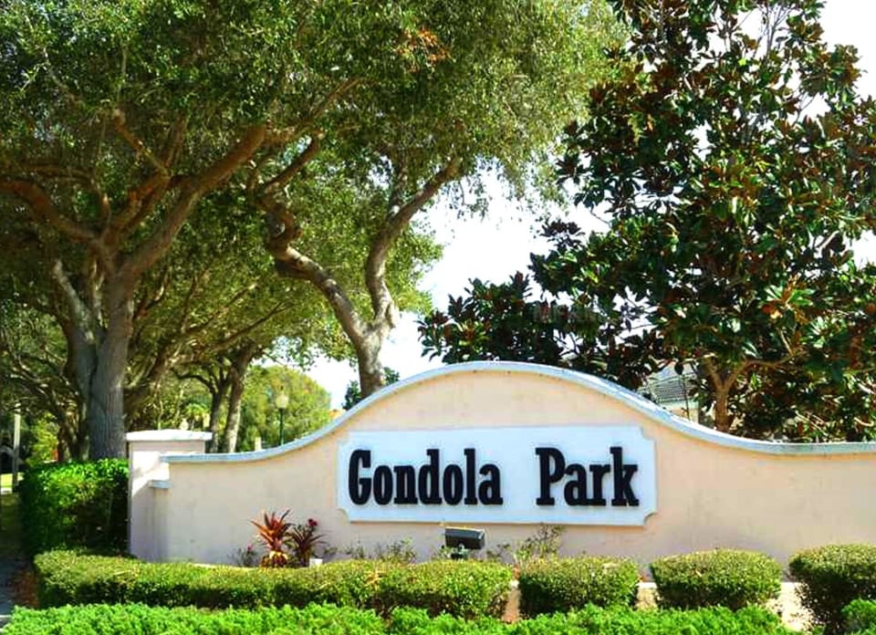 Entrance to the complex