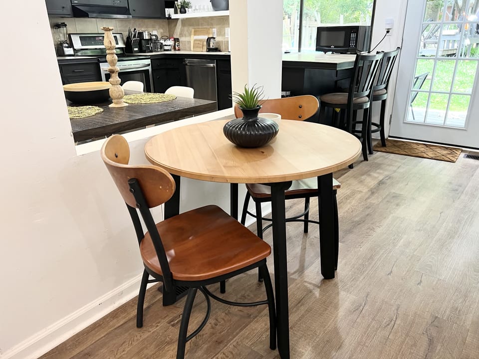 Additional dining 